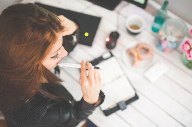 Creating a list of your financial goals and aspirations will help motivate you to stick to your 2018 money resolutions