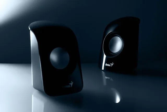 Different types of wireless speaker bluetooth speaker wifi speaker portable speaker