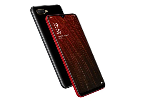Aside from a sizable screen (6.5in) with HD+ resolution, the OPPO A5s also boasts of an extended battery life and an expandable storage. For only ₱6990, it also surprisingly fast and can run your games at HD settings.