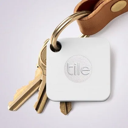 5 Essential Gadgets to Bring When Traveling